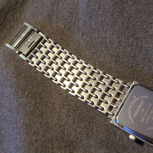 Vtg Quartz Japan Mvmt‎ Watch Stainless Steel Silver Square Face 8"L  New Battery - Picture 5 of 8